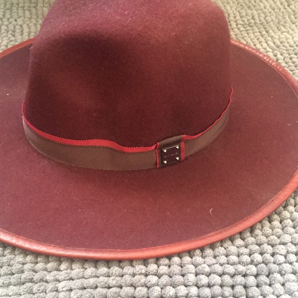 henri bendel Accessories - BRAND NEW women’s Henri Bendel luxe wool hat